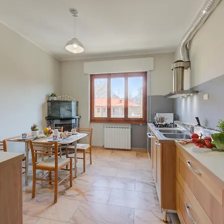 Apartment Residenza Il Parco Family Retreat - Happy Ispra