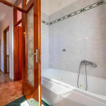 Апартаменты Residenza Il Parco Family Retreat - Happy *